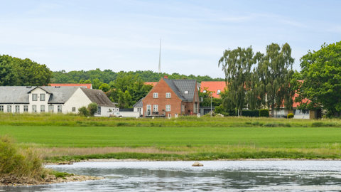 UNIK EJENDOM MED FJORDUDSIGT SAMT MULIGHED FOR ERHVERV